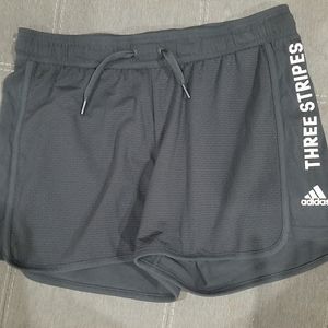 Adidas Shorts 🔥adidas white top free with these🔥